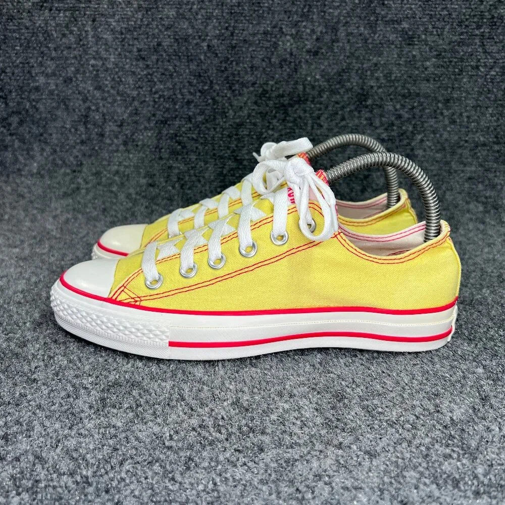 Converse Shoes Women's SIze 7 Yellow Red Canvas Chuck Taylor All Star low‎ Lace